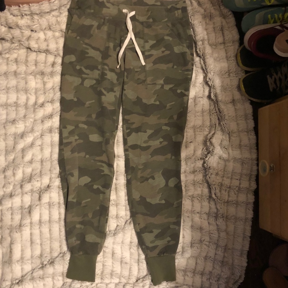 Old Navy Camp Print Joggers